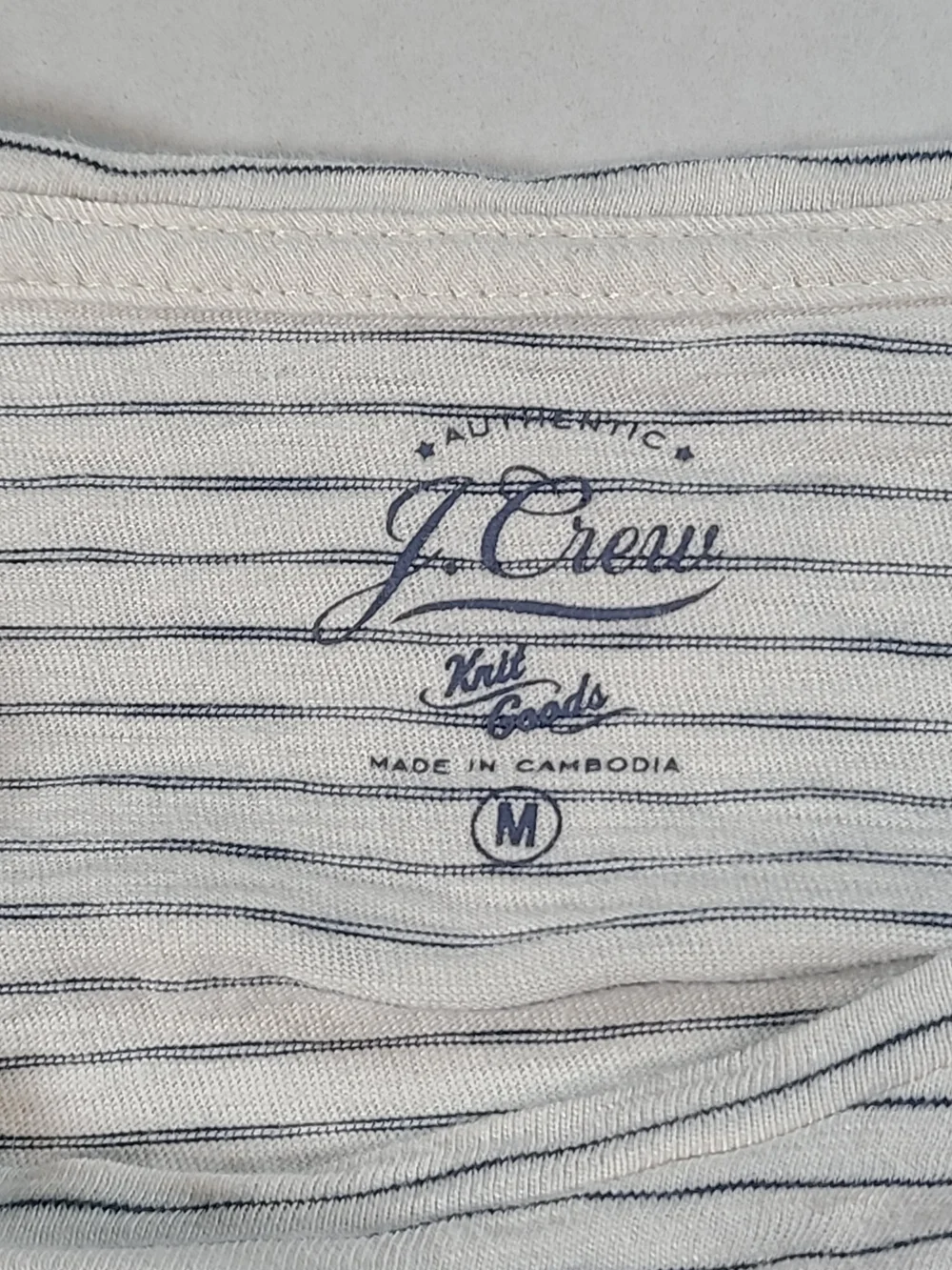 J. Crew Knit Goods Stylish Light Gray & White Striped Long-Sleeve Tee M Pocket